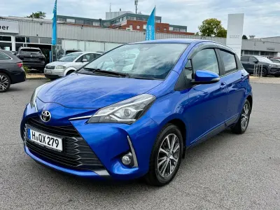 Gebraucht Toyota Yaris Style 111 PS (81 kW) 2019 Blau Limousine