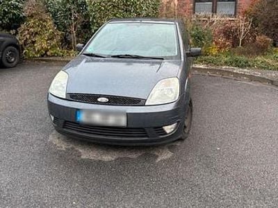Usata Ford Fiesta 75 CV (55 kW) 2003 Grigio Utilitaria