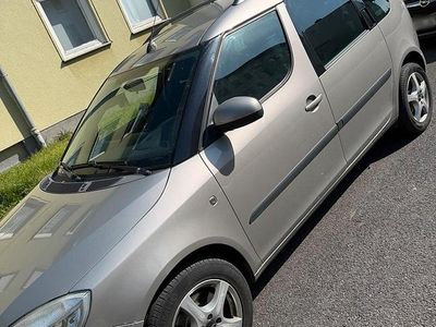 Gebraucht Skoda Roomster 101 PS (74 kW) 2009 Gold Van / Kleinbus