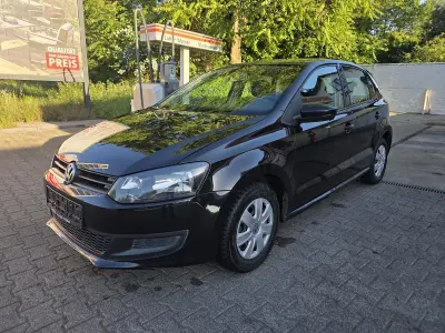 Gebraucht VW Polo 41 PS (30 kW) 2010 Schwarz Kleinwagen