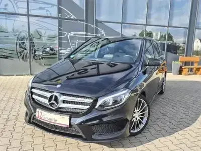 Gebraucht Mercedes B200 AMG line 136 PS (100 kW) 2015 Schwarz Van / Kleinbus
