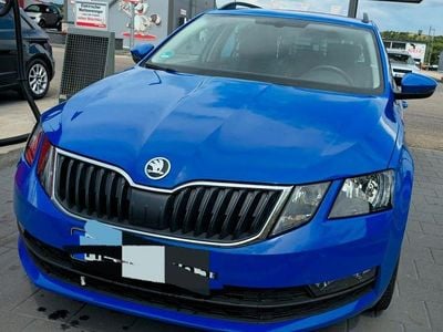 Blau Gebraucht 2020 Skoda Octavia Soleil Kombi | 9.200 € (Superpreis)