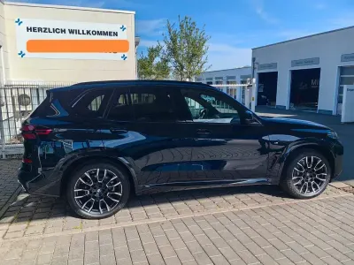 Używany BMW X5 Sport Line 298 KM (219 kW) 2024 Czarny SUV