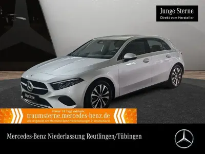 Gebraucht Mercedes A200 Advanced 163 PS (119 kW) 2023 Silber Limousine
