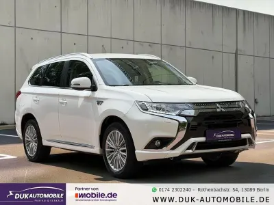Gebraucht Mitsubishi Outlander P-HEV Basis 135 PS (99 kW) 2021 Weiß SUV