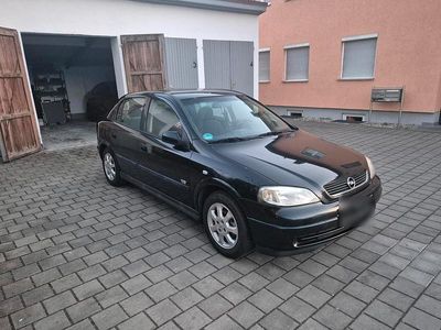 Usata Opel Astra 101 CV (74 kW) 2003 Nero Utilitaria