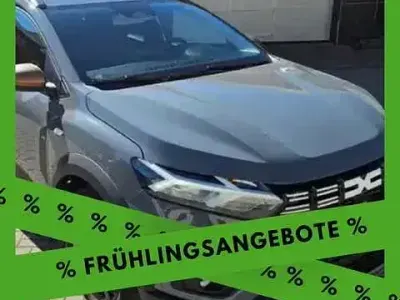 Gebraucht Dacia Jogger Extreme 141 PS (103 kW) 2024 Städtisches grau Van / Kleinbus