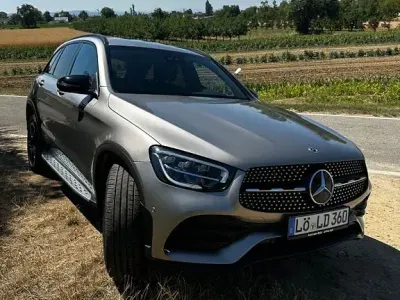 Gebraucht Mercedes GLC300e AMG line 320 PS (235 kW) 2021 Beige SUV