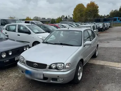 Gebraucht Toyota Corolla 109 PS (80 kW) 2000 Silber Limousine