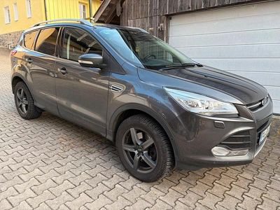 Gebraucht Ford Kuga Titanium 179 PS (131 kW) 2016 Silber SUV