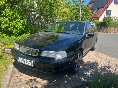 Używany Volvo V70 239 KM (175 kW) 1997 Czarny Kombi