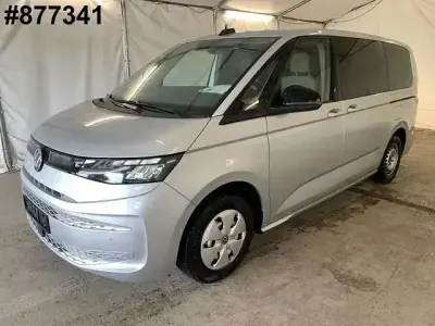 Gebraucht VW Multivan 150 PS (110 kW) 2024 Reflexsilber metallic Van / Kleinbus