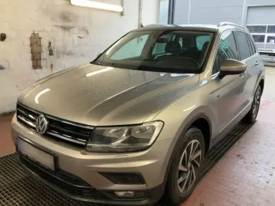 Gebraucht VW Tiguan Join 150 PS (110 kW) 2019 Silber SUV