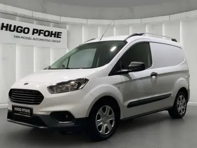 Gebraucht Ford Transit Trend 100 PS (73 kW) 2022 Weiß Van