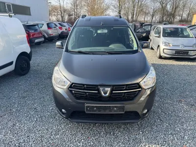 Używany Dacia Lodgy Lauréate 116 KM (85 kW) 2018 Czarny Minivan
