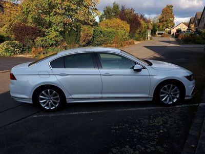 Gebraucht VW Passat 150 PS (110 kW) 2018 Weiß Limousine