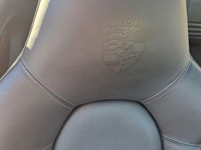 Porsche 911 Carrera
