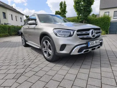 Gebraucht Mercedes GLC220 194 PS (142 kW) 2020 Silber SUV