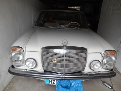 Mercedes 200/8