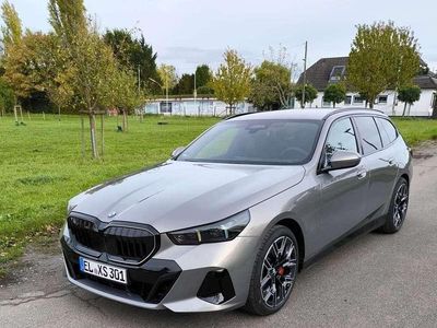 Gebraucht BMW 540 M Sport 303 PS (222 kW) 2025 Grau Kombi
