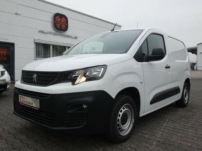 Gebraucht Peugeot Partner Premium 131 PS (96 kW) 2021 Weiss Van / Kleinbus