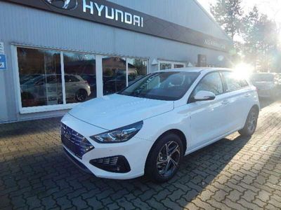 gebraucht Hyundai i30 1,5 Trend MT Navi+ Assistenz-Paket