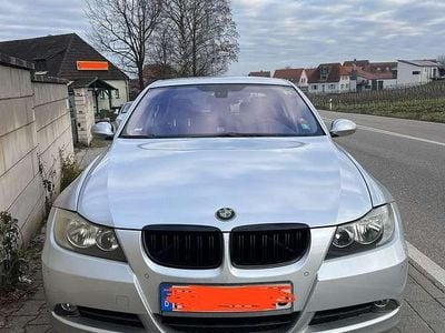 Silber Gebraucht 2005 BMW 325 Limousine | 6.000 € (Fairer Preis)