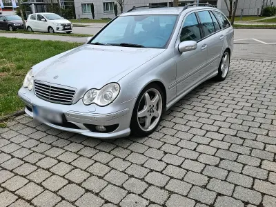 Używany Mercedes C32 AMG AMG 354 KM (260 kW) 2004 Srebrny Kombi