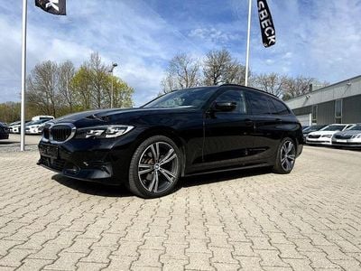 Gebraucht BMW 320 Sport Line 190 PS (139 kW) 2022 Black sapphire metallic Kombi