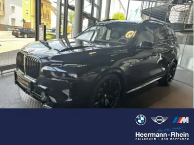 Neu BMW X7 M Sport 340 PS (250 kW) 2026 Schwarz SUV