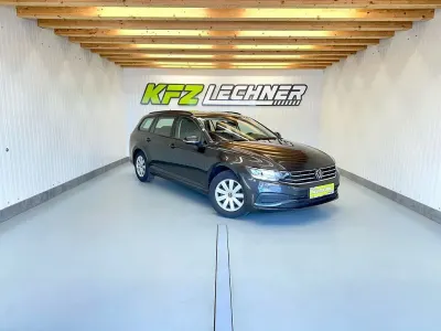 Gebraucht VW Passat R 122 PS (89 kW) 2023 Grau Kombi