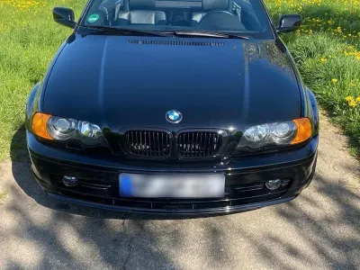 Gebraucht BMW 320 Cabriolet 170 PS (125 kW) 2001 Schwarz Cabrio