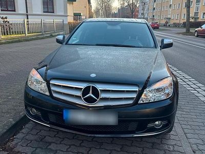 Schwarz Gebraucht 2007 Mercedes C200 Limousine | 4.900 €