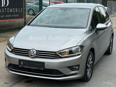 Silber Gebraucht 2017 VW Golf Sportsvan Sound Van / Kleinbus | 12.790 € (Fairer Preis)