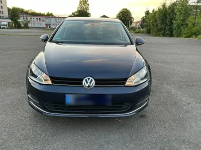 Gebraucht VW Golf VII LOUNGE 110 PS (80 kW) 2015 Blau Limousine