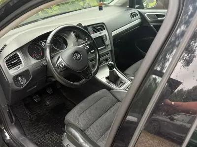 Gebraucht VW Golf VII 105 PS (77 kW) 2014 Schwarz Kombi
