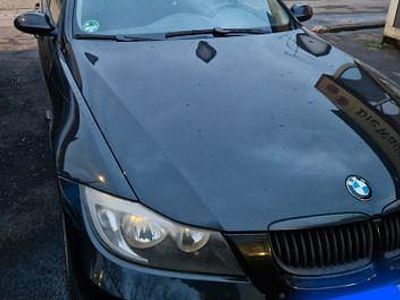Gebraucht BMW 320 150 PS (110 kW) 2006 Schwarz Kombi