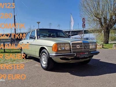Gebraucht Mercedes 280 156 PS (114 kW) 1977 Grün Limousine