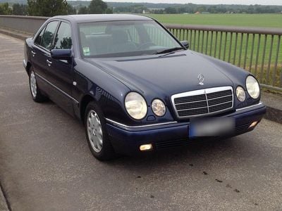 Mercedes E280