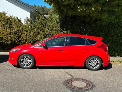 Used Ford Focus S 150 HP (110 kW) 2013 Red Sedan