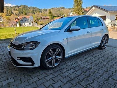 Second-hand VW Golf VII Highline 150 CP (110 kW) 2017 Alb Berlinǎ