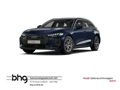 Gebraucht Audi A5 Basis 204 PS (150 kW) 2025 Blau Kombi