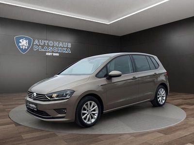 Second-hand VW Golf VII LOUNGE 110 CP (80 kW) 2015 Auriu