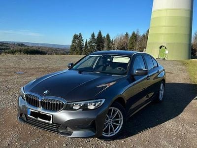 Gebraucht BMW 318 Advantage 150 PS (110 kW) 2020 Grau Limousine