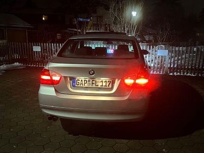 Silber Gebraucht 2006 BMW 325 Limousine | 9.000 € (Teuer)