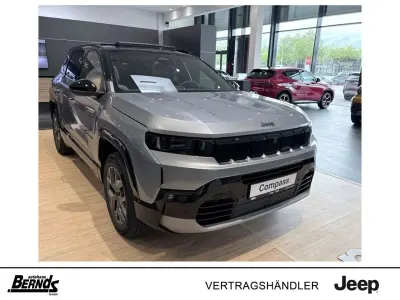Neu Jeep Compass 136 PS (100 kW) 2026 Yosemite grey SUV