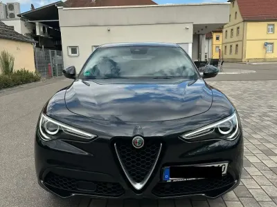 Gebraucht Alfa Romeo Stelvio Super 200 PS (147 kW) 2017 Schwarz SUV