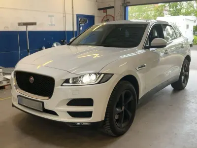 Gebraucht Jaguar F-Pace Prestige 179 PS (131 kW) 2016 Weiß SUV