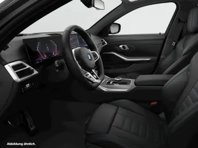 Gebraucht BMW 330 Sport Line 258 PS (189 kW) 2025 Schwarz Kombi