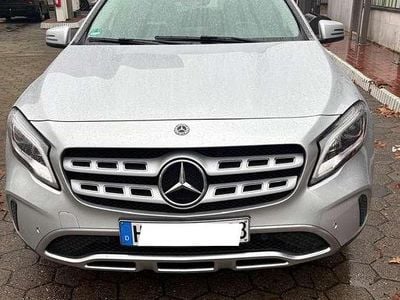 Mercedes GLA200